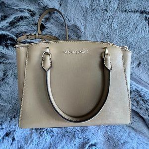 Michael Kors Cross body bag